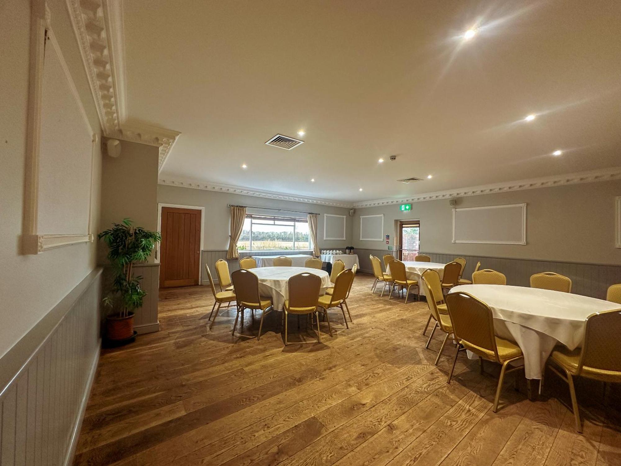 The Corbet Arms Hotel Uffington  Buitenkant foto