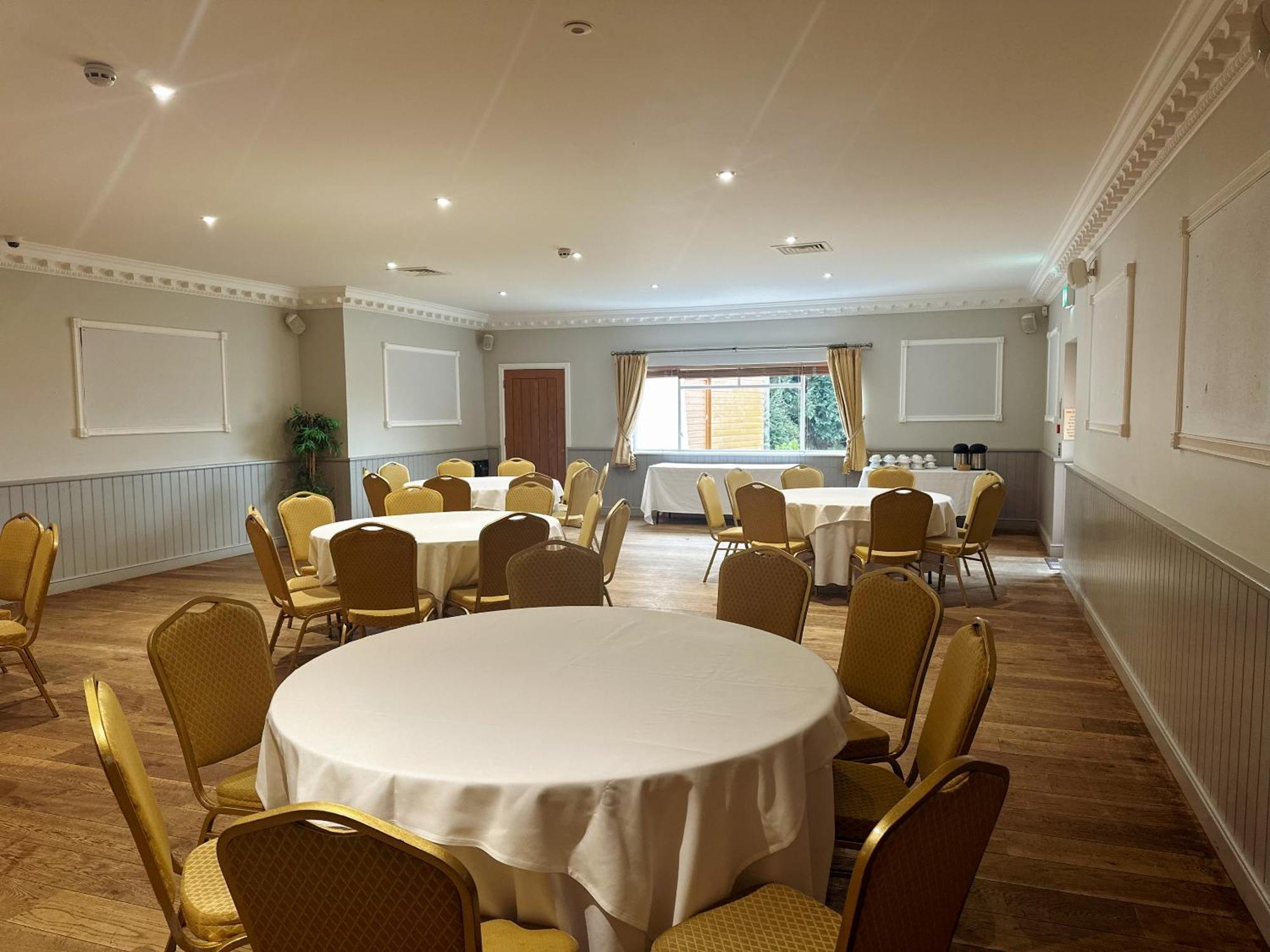 The Corbet Arms Hotel Uffington  Buitenkant foto