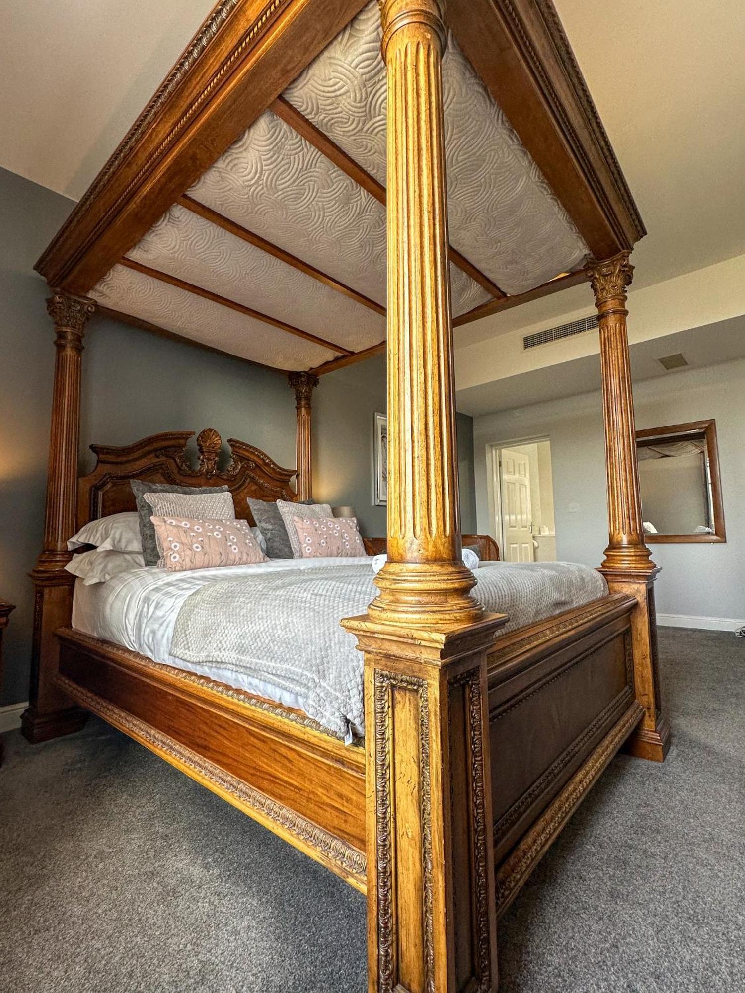 The Corbet Arms Hotel Uffington  Kamer foto